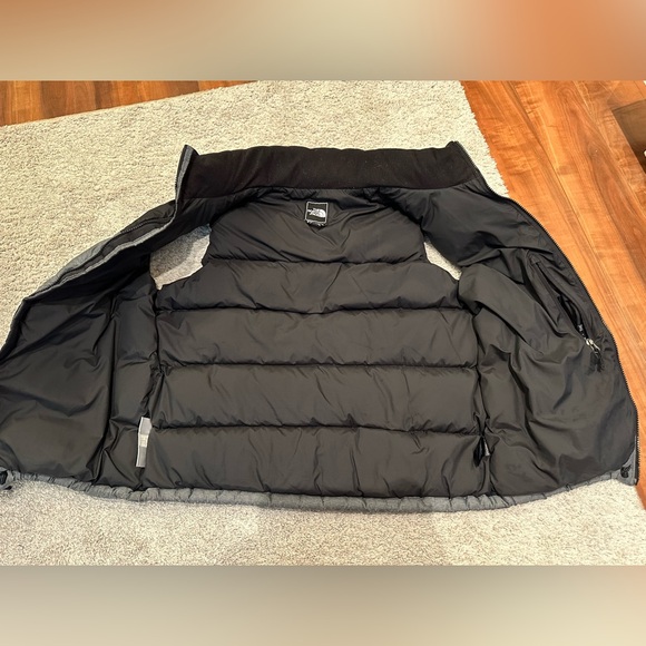The North Face Dark Grey Nuptse 700 Vest Men’s Size Large - Picture 5 of 7